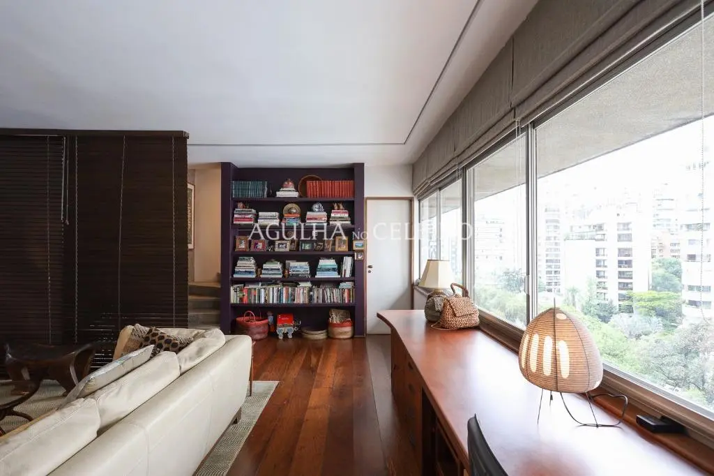 Cobertura única no Itaim Bibi para venda. – CO0704