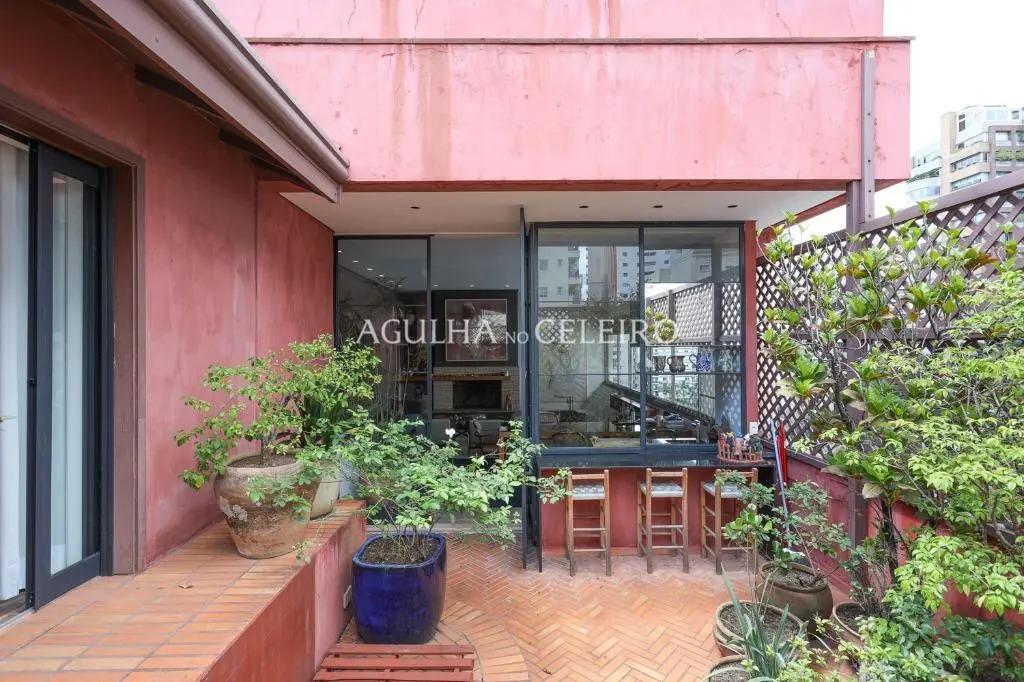 Cobertura única no Itaim Bibi para venda. – CO0704