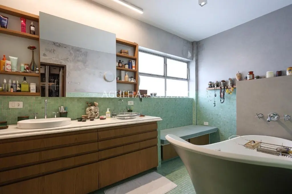 Cobertura única no Itaim Bibi para venda. – CO0704