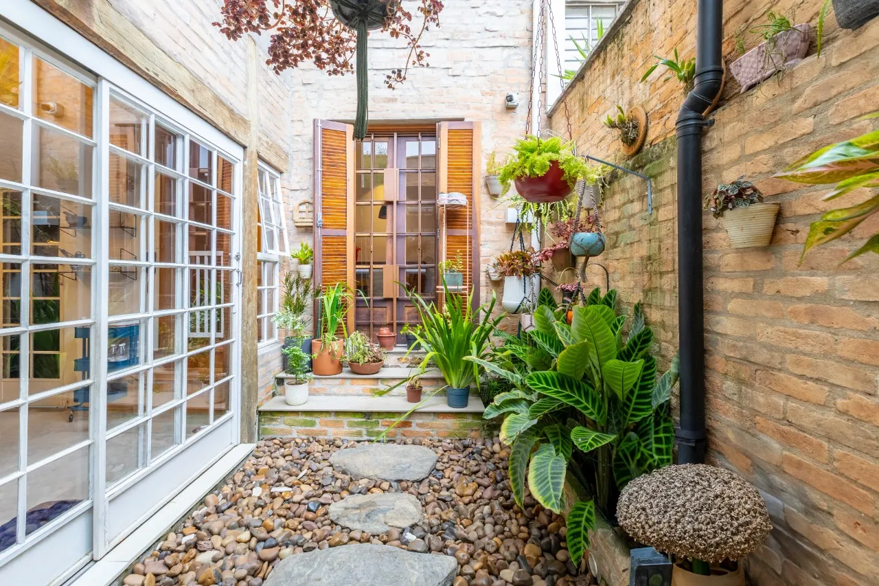 Casa de Vila charmosa à venda no Jardim Paulista. – VL0081