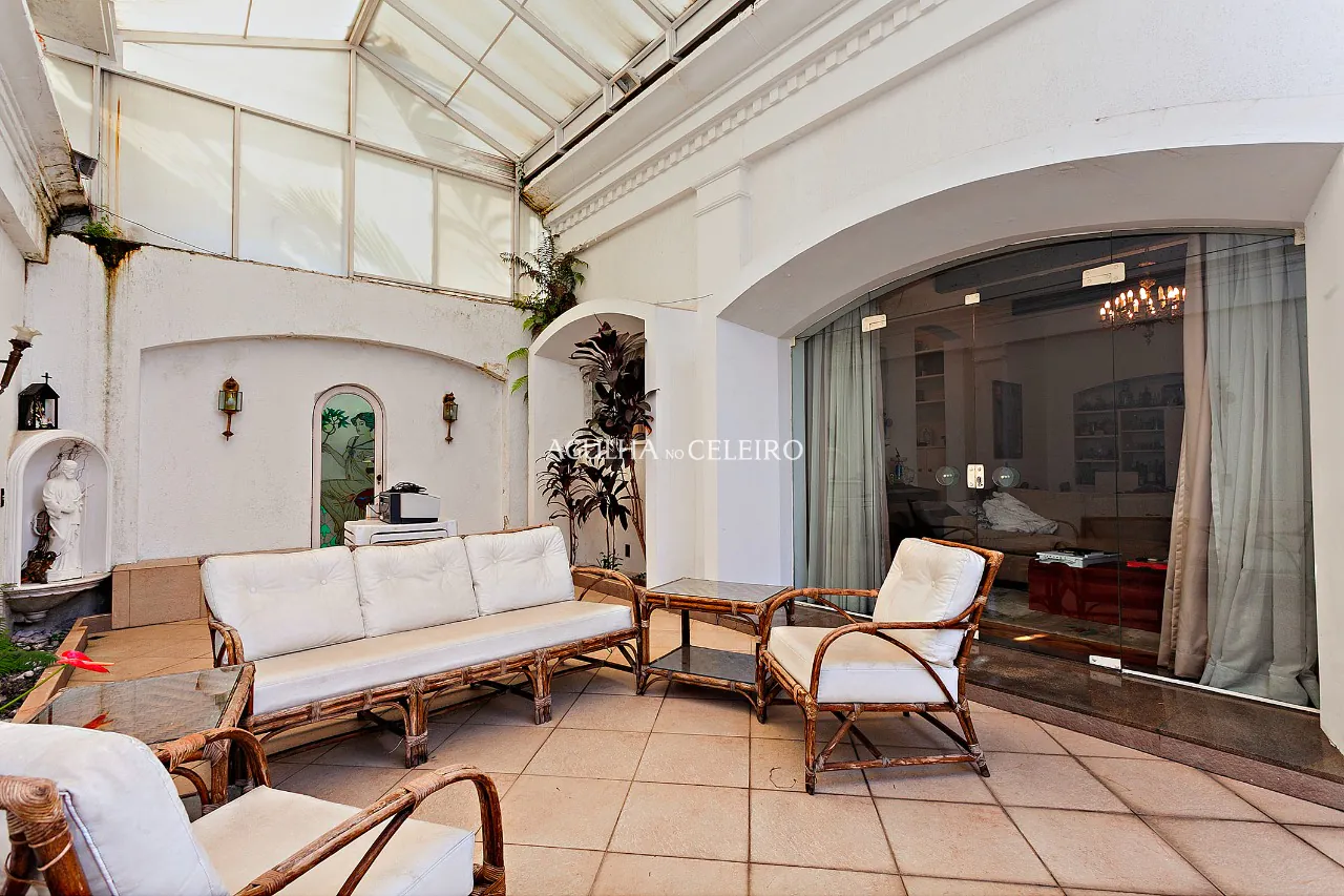 casa-terrea-ampla-com-estilo-classico-18685-3