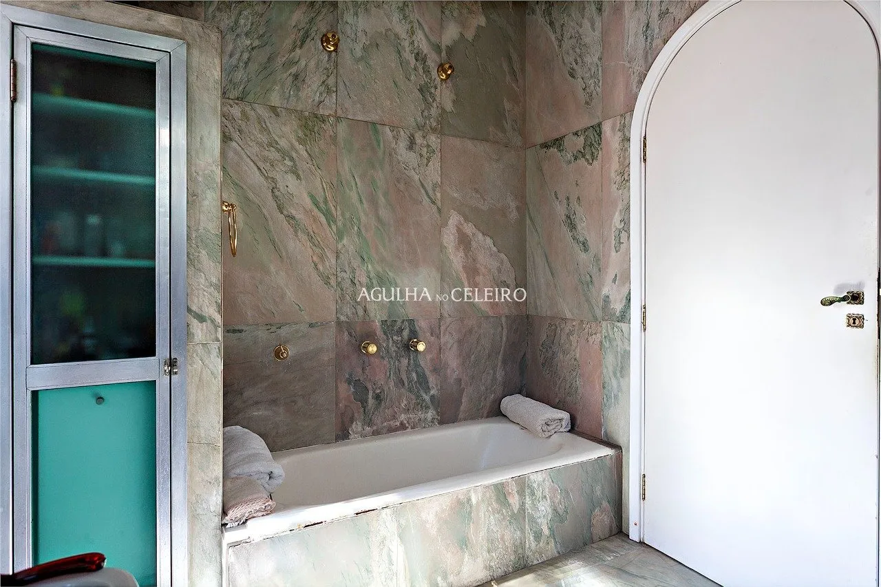 Casa térrea ampla com estilo clássico. – 18685 - _MG_2058