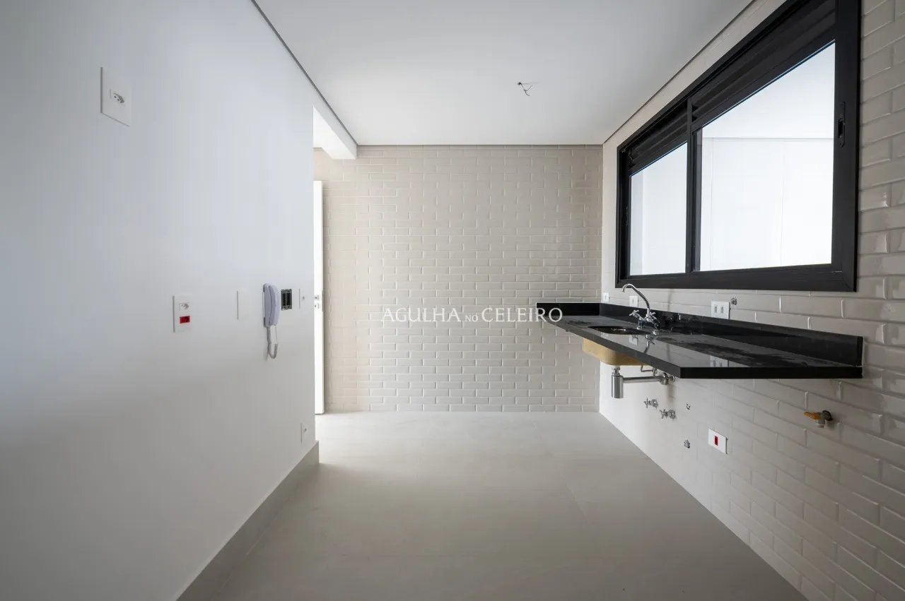 Apartamento com varanda integrada no Jardim América – 18915