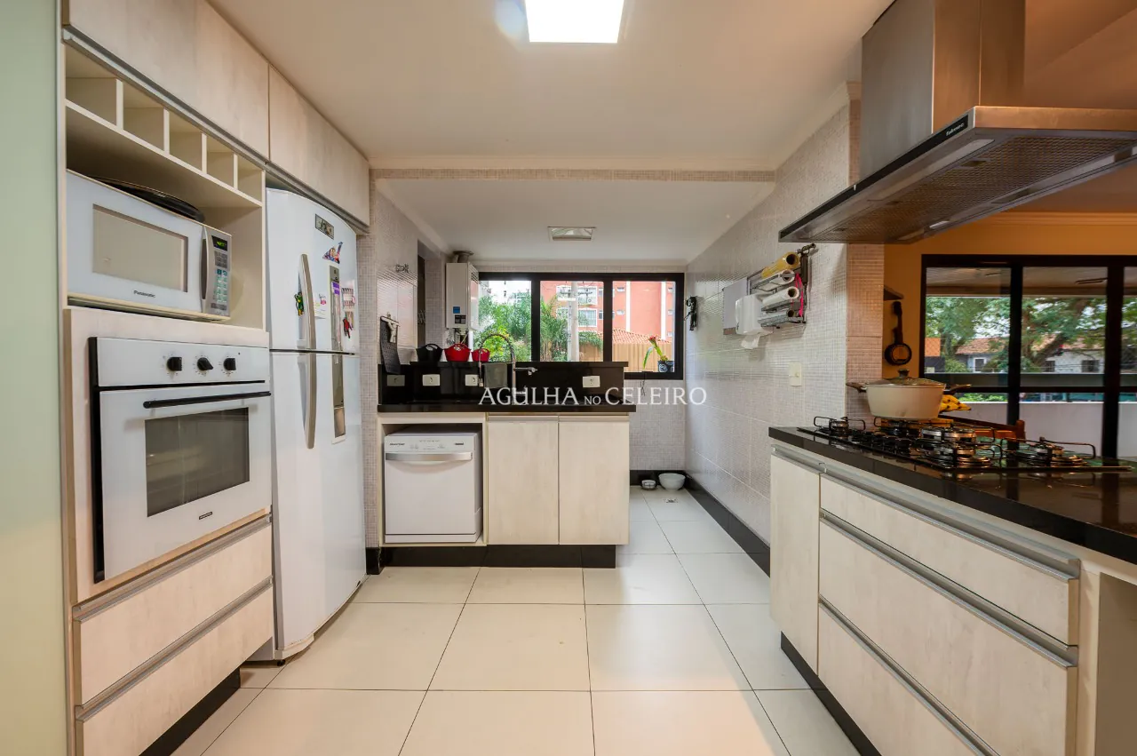 Apartamento reformado à venda em Moema – 19170