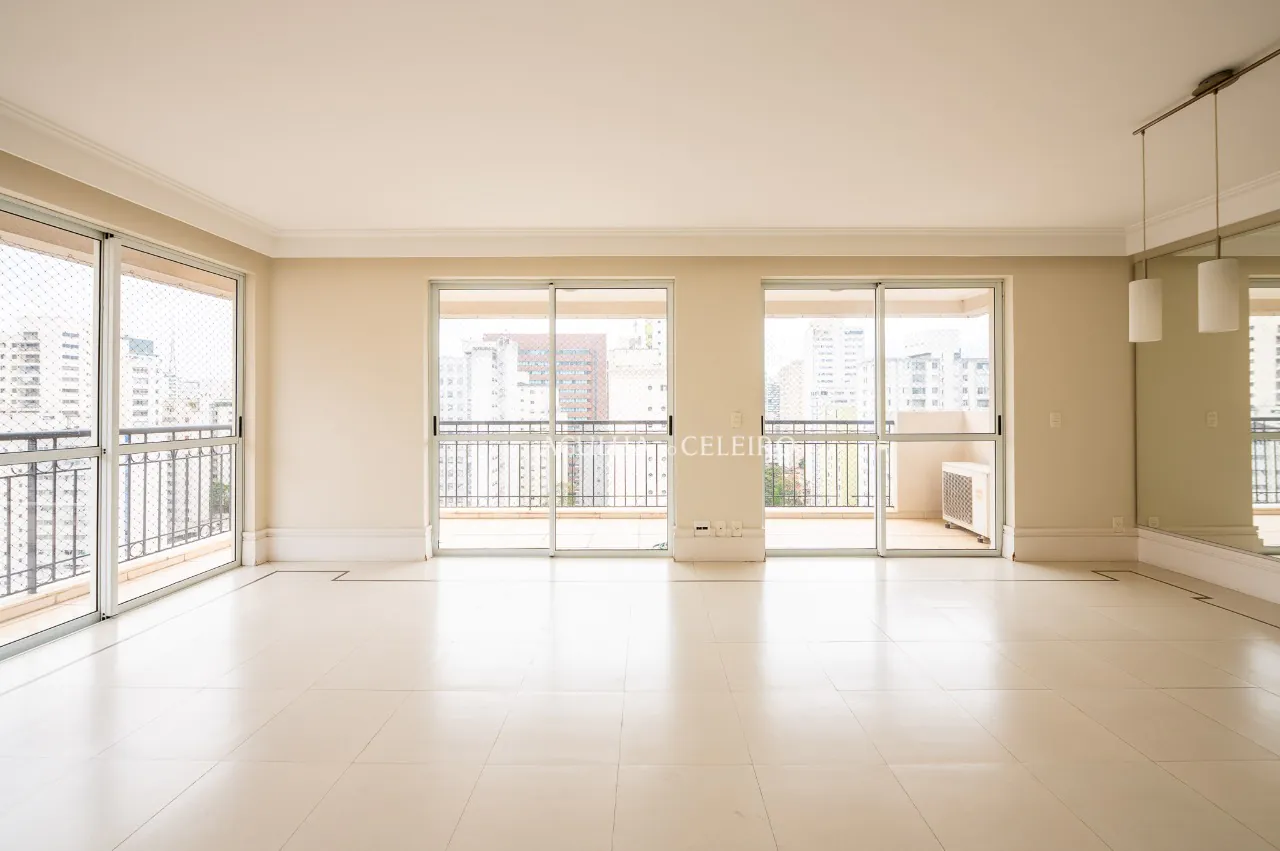 Apartamento espaçoso e com muita luz natural à venda no Paraíso – 19427