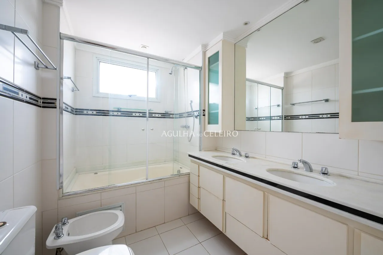 Apartamento espaçoso e com muita luz natural à venda no Paraíso – 19427