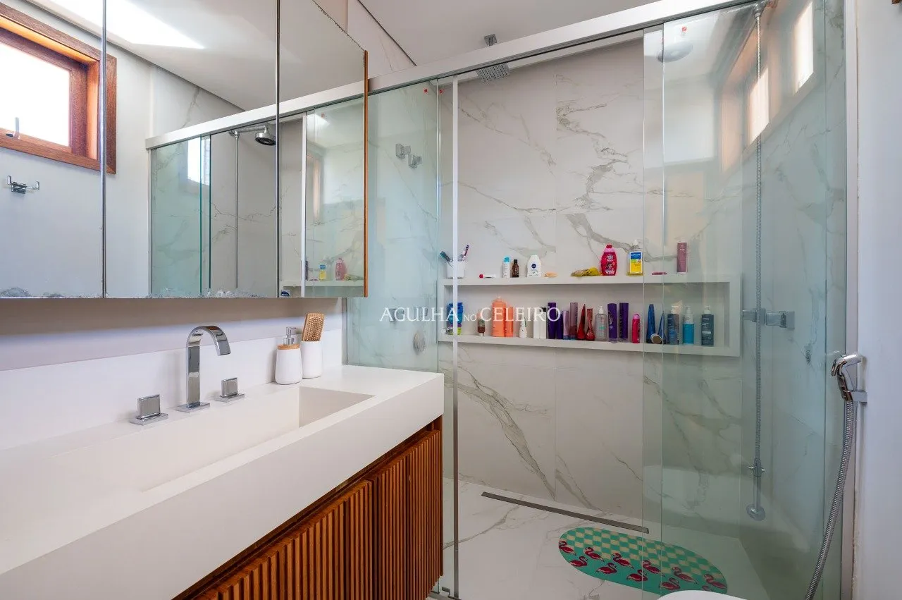 Casa de vila encantadora com jardim à venda na Vila Madalena. – 19463