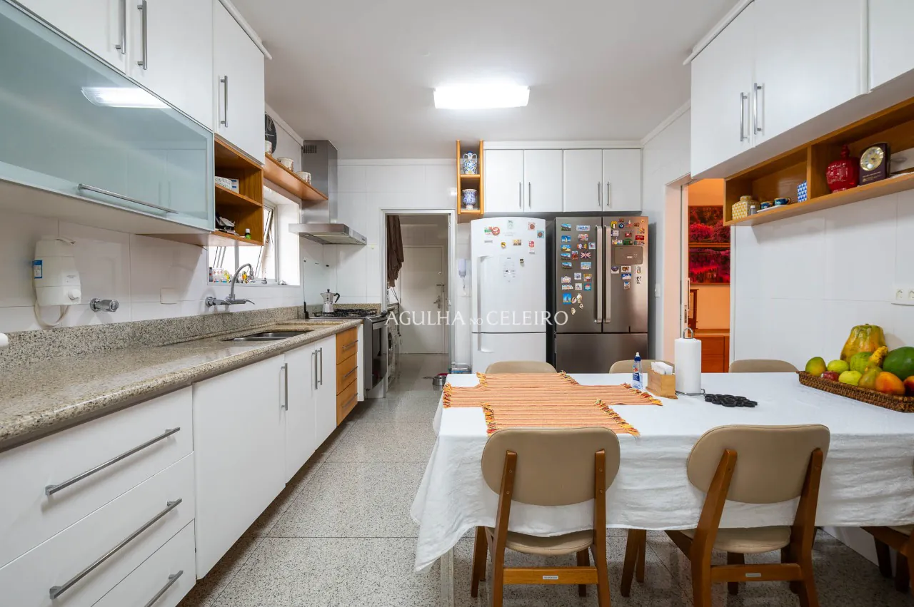 Apartamento com ar de casa à venda no melhor do Jardim América – 19742