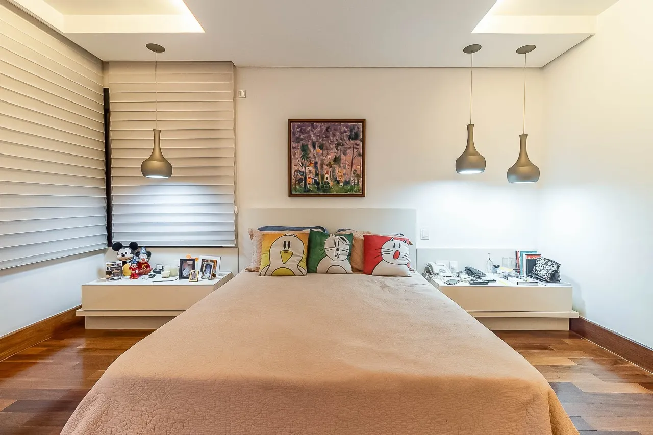 Apartamento com excelentes acabamentos e varanda com uma vista maravilhosa, no Alto de Pinheiros. – 19751