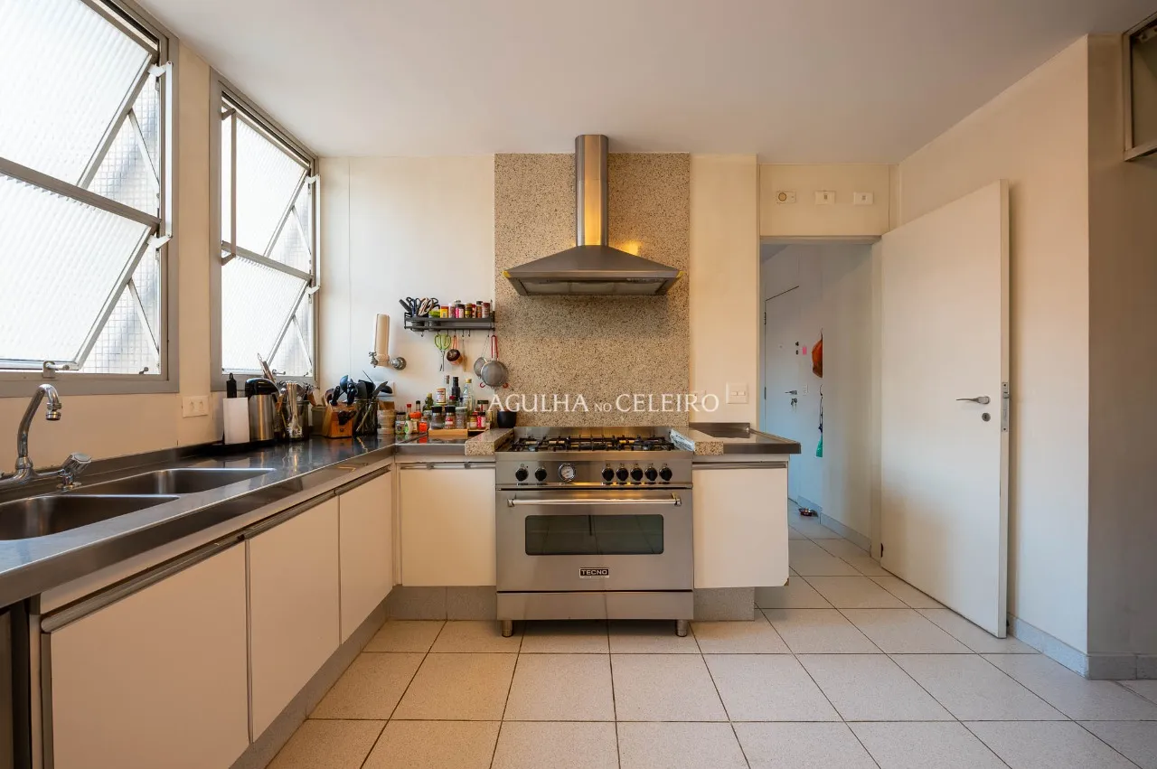 Apartamento com Churrasqueira no Jardins? Raridade com 340 m² e 3 Vagas – 19777