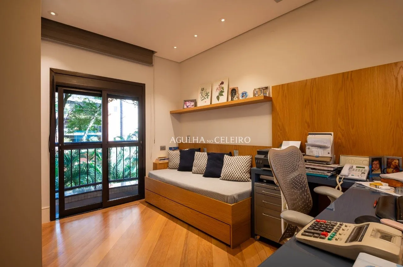 Apartamento impecável à venda em Moema Pássaros. – 19818