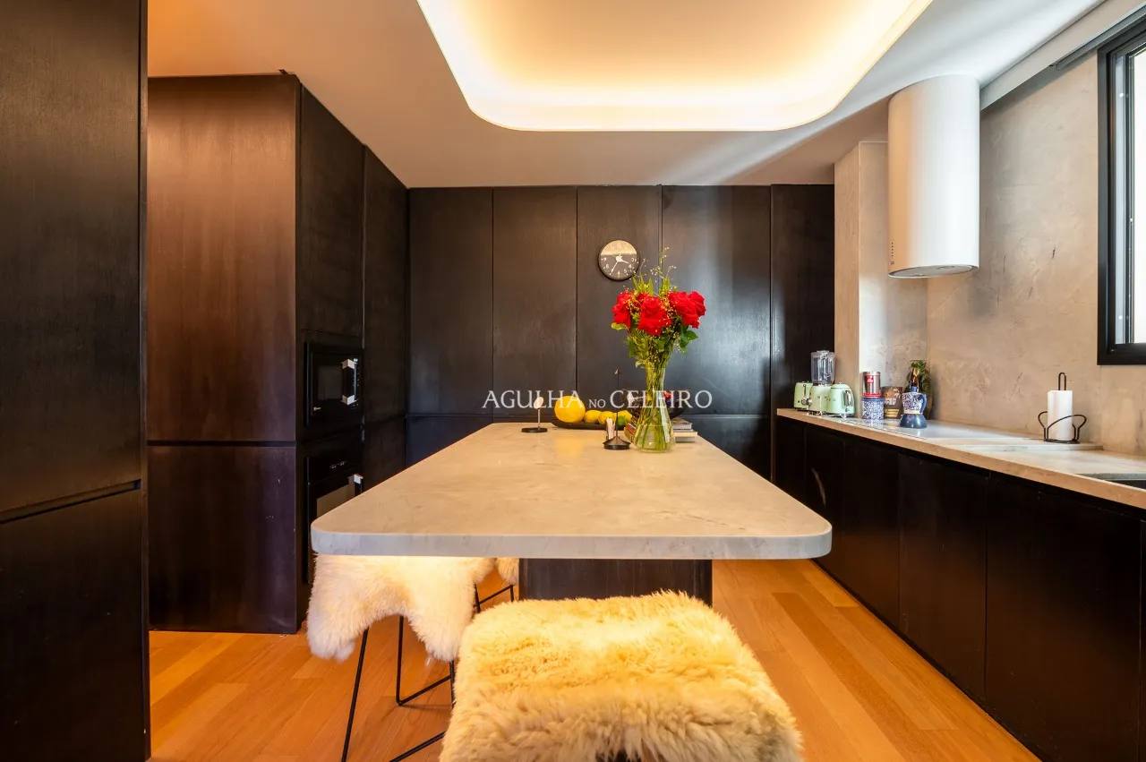 Apartamento com reforma sofisticada em prédio cobiçado no Jardim América. – 19829