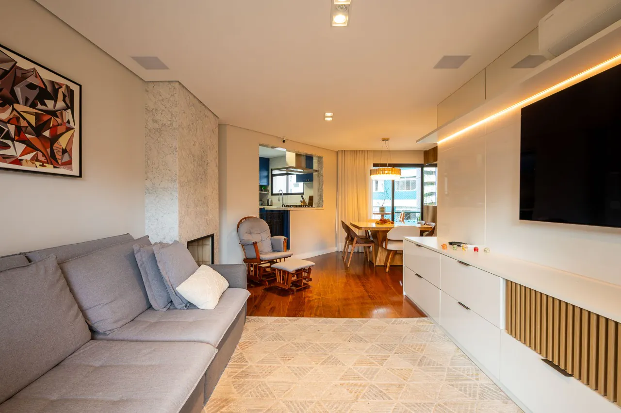 Apartamento reformado à venda em Moema Pássaros. – 19843