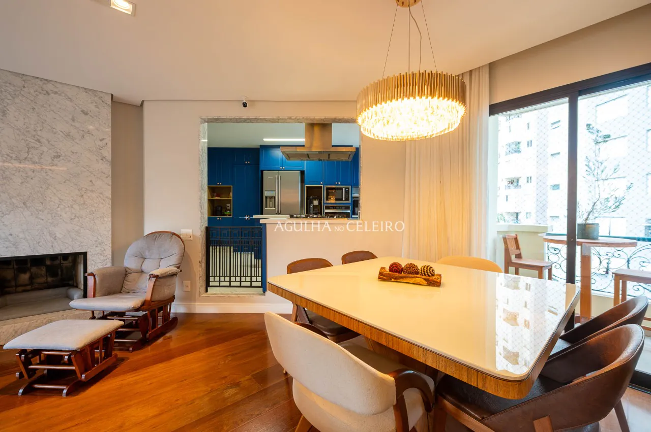 Apartamento reformado à venda em Moema Pássaros. – 19843