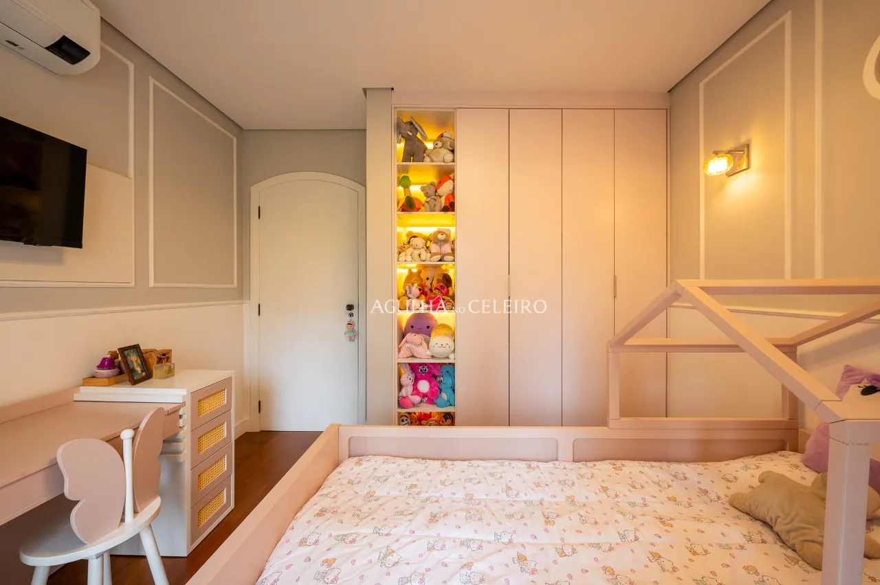 Apartamento reformado à venda em Moema Pássaros. – 19843