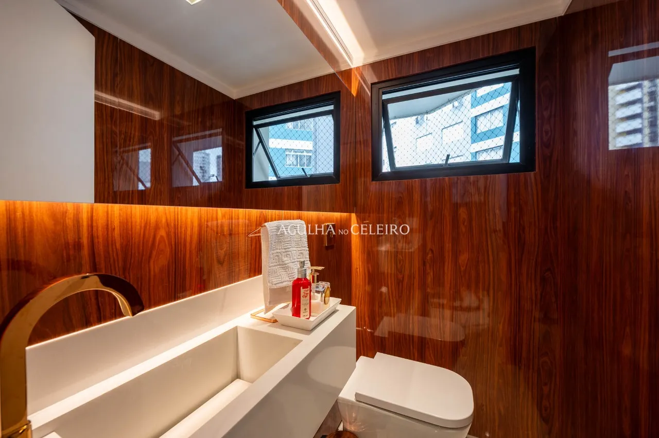 Apartamento reformado à venda em Moema Pássaros. – 19843