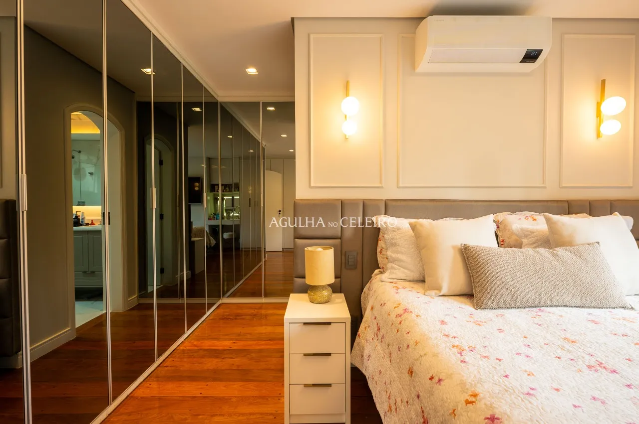 Apartamento reformado à venda em Moema Pássaros. – 19843