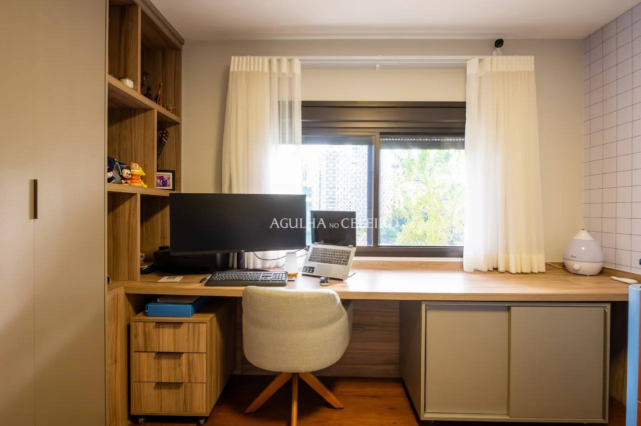 Apartamento reformado à venda em Moema Pássaros. – 19843