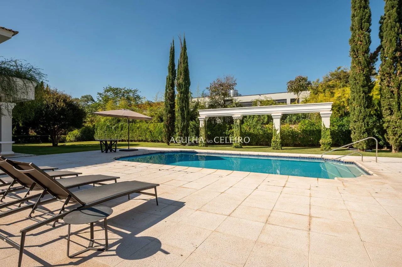 Residência estilo colonial na Terras de São José II – 19845