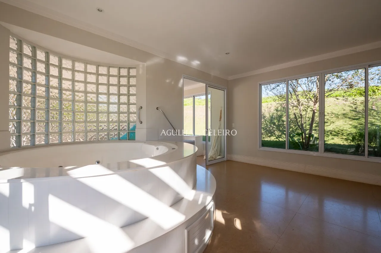 Residência estilo colonial na Terras de São José II – 19845