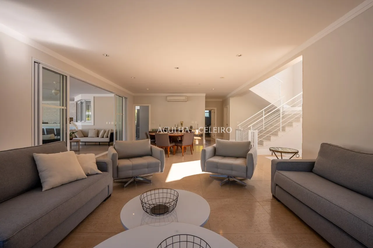 Residência estilo colonial na Terras de São José II – 19845