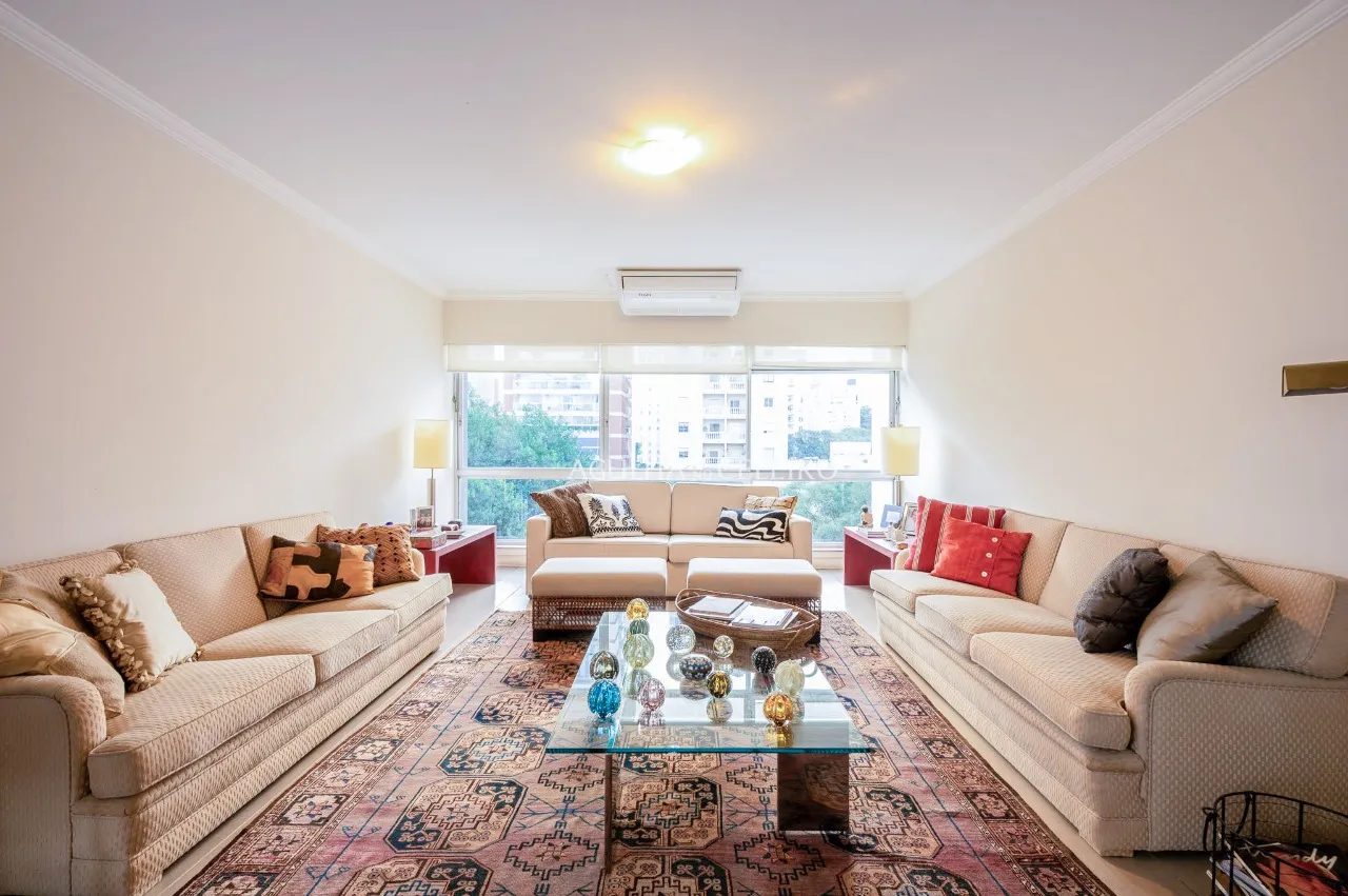 Apartamento incrível em rua tranquila à venda no Jardim América. – 19853