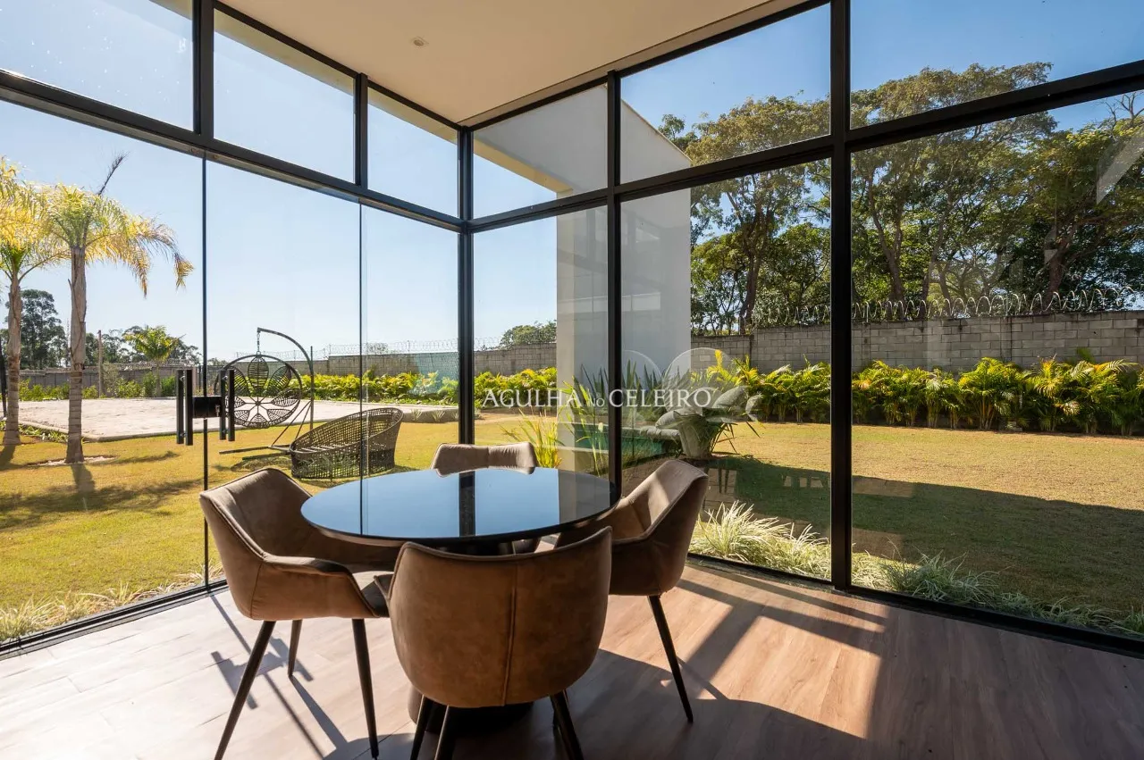 Casa deslumbrante em Terras de São José II – Venda Mobiliada – 19860