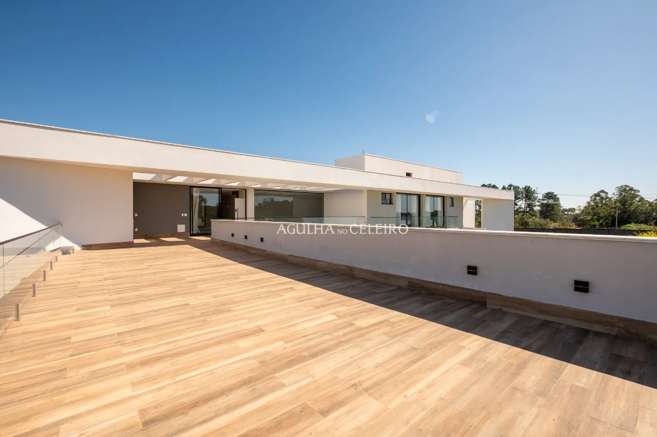 Casa deslumbrante em Terras de São José II – Venda Mobiliada – 19860
