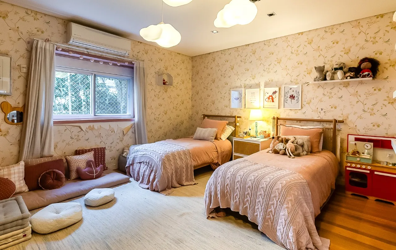 Casa moderna e descolada, com planta espaçosa e ótima área externa, na Vila Nova Conceição. – 19902