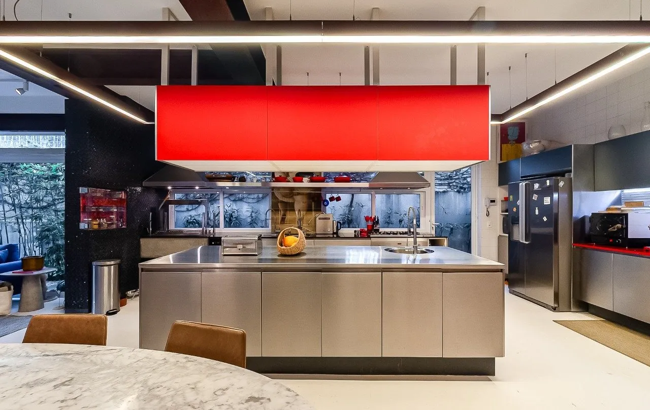 Casa moderna e descolada, com planta espaçosa e ótima área externa, na Vila Nova Conceição. – 19902