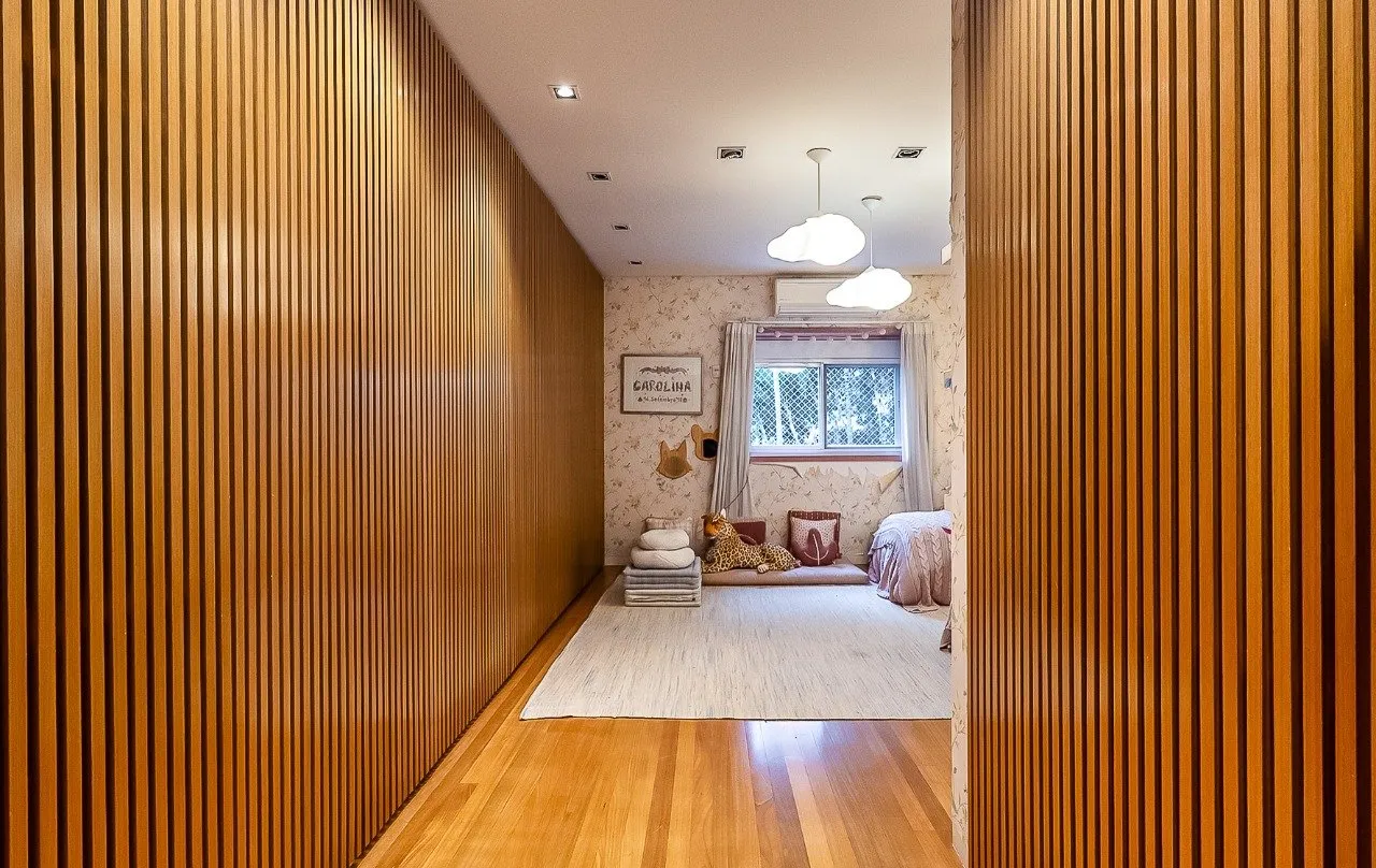 Casa moderna e descolada, com planta espaçosa e ótima área externa, na Vila Nova Conceição. – 19902