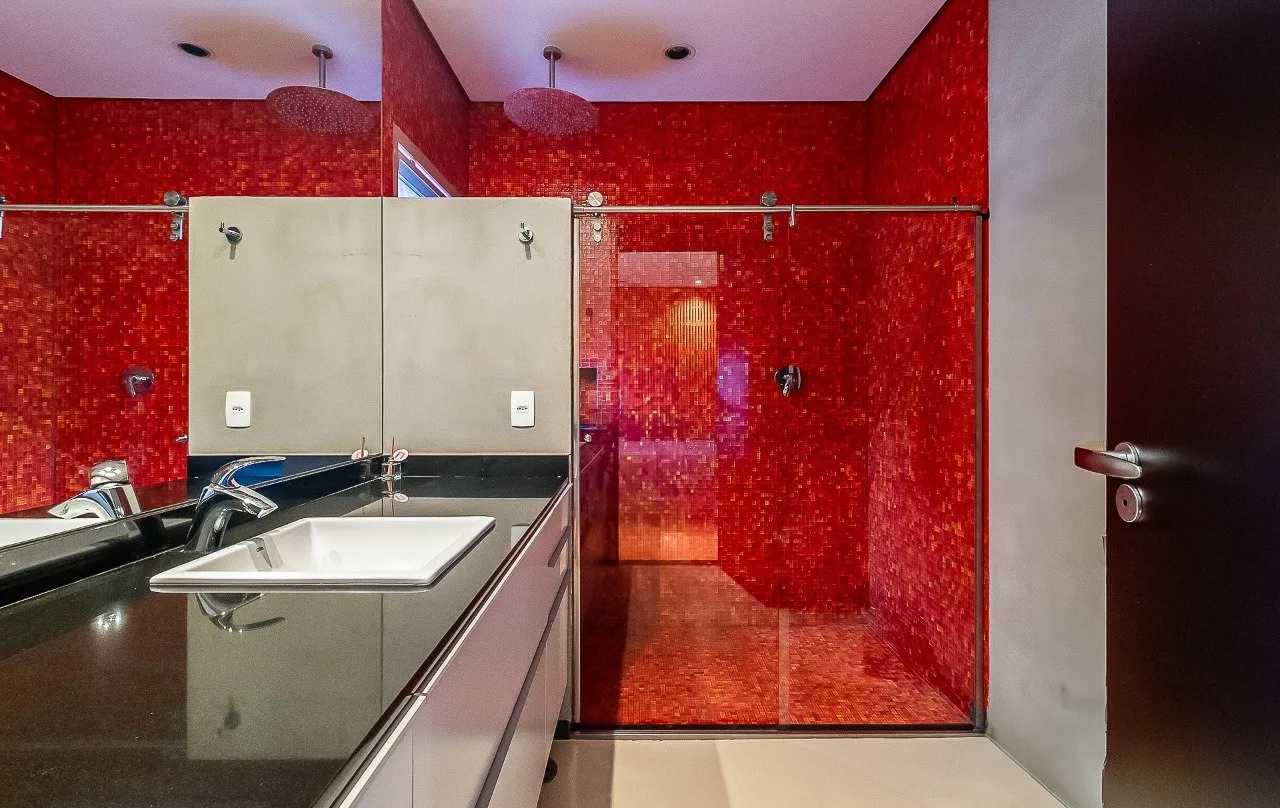 Casa moderna e descolada, com planta espaçosa e ótima área externa, na Vila Nova Conceição. – 19902