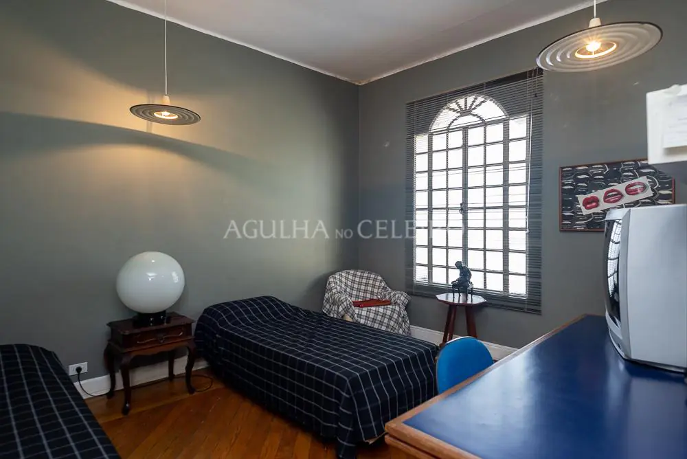 Casa ampla com localização privilegiada à venda no Jardim Paulista. – CA0526