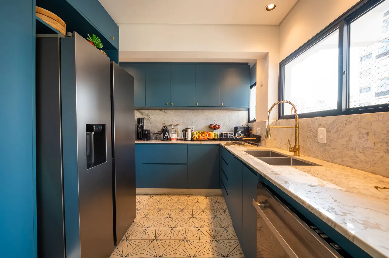 Cobertura com reforma sofisticada à venda em Pinheiros – CO0299