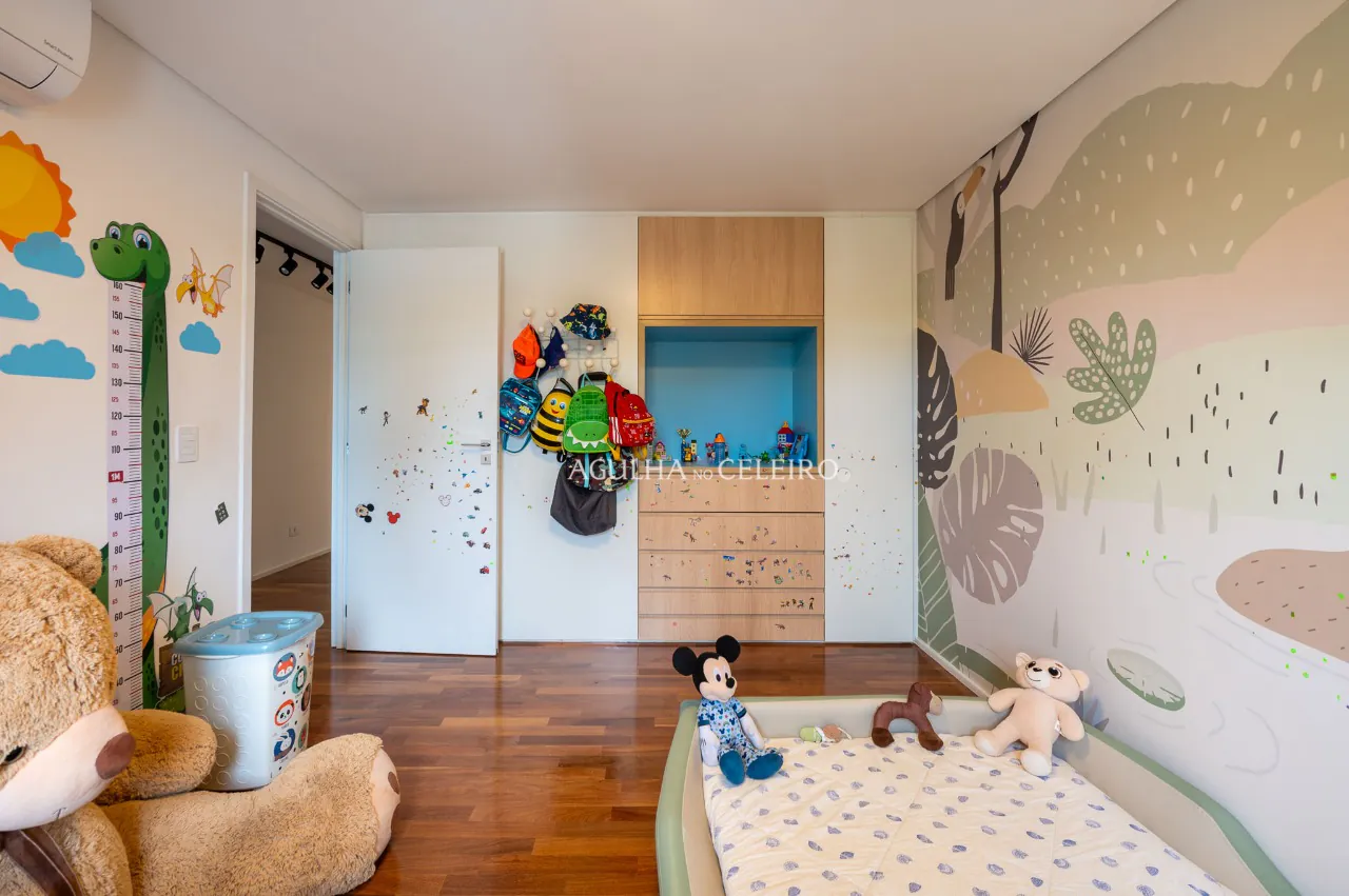 Cobertura em condomínio com personalidade de uma casa à venda no Alto de Pinheiros. – CO0506