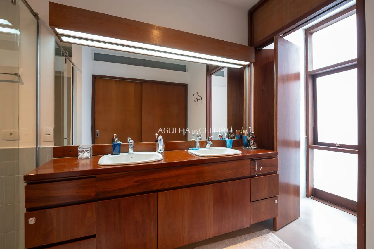 a-casa-do-jardim-paulista-entre-arvores-e-janelas-19976-10