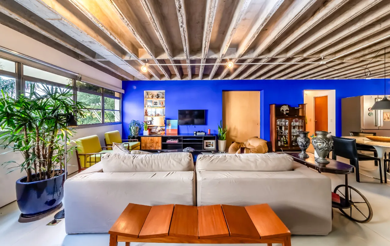 apartamento-assinado-por-nitsche-arquitetos-com-concreto-aparente-e-vista-verde-no-itaim-bibi-20072-2