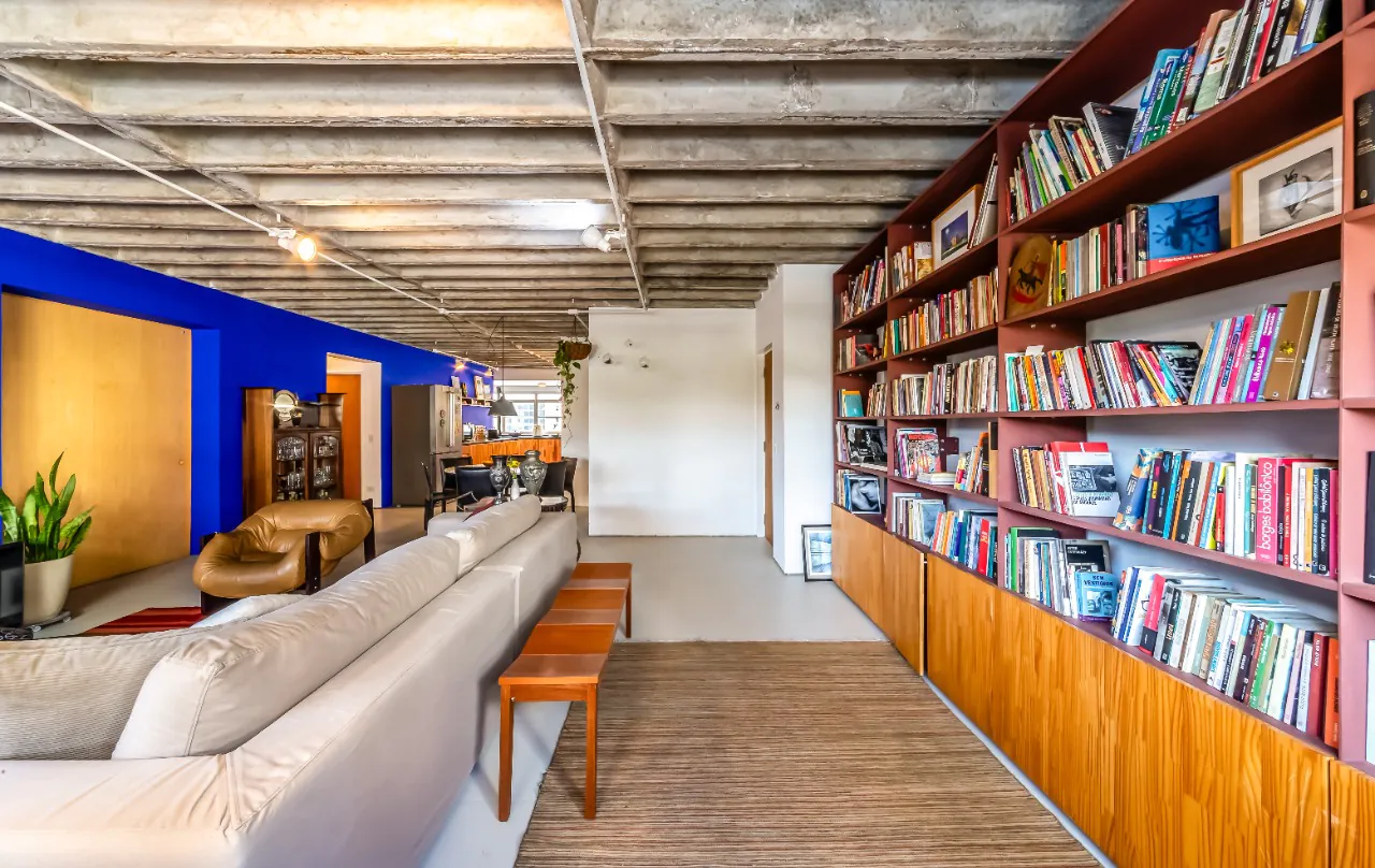 apartamento-assinado-por-nitsche-arquitetos-com-concreto-aparente-e-vista-verde-no-itaim-bibi-20072-4