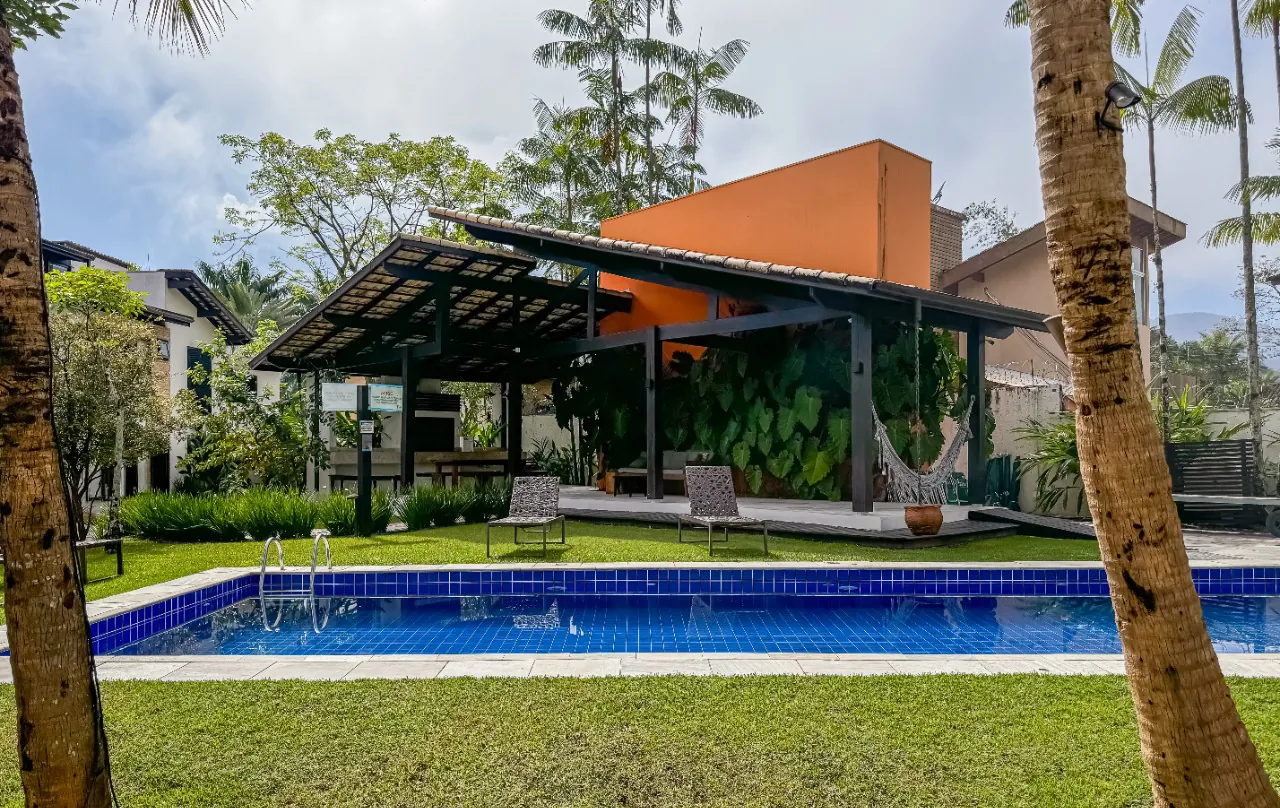 casa-mobiliada-com-reforma-descolada-ambientes-integrados-e-area-externa-excelente-em-juquehy-19952-12