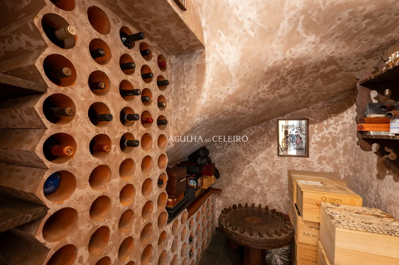 Casa para morar e receber bem em meio ao verde de Alto de Pinheiros. – 19368