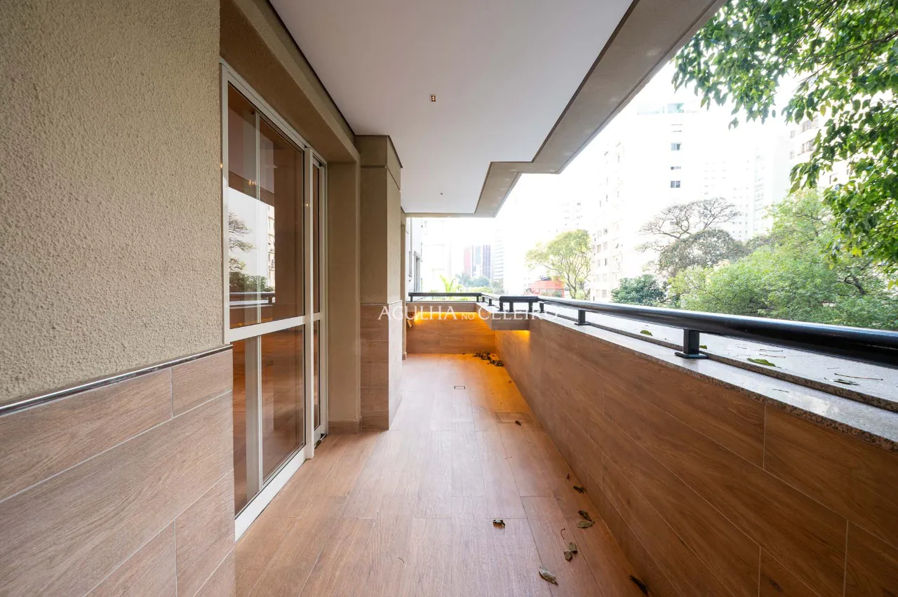 Apartamento reformado com ótima planta à venda no Paraíso. – 19655