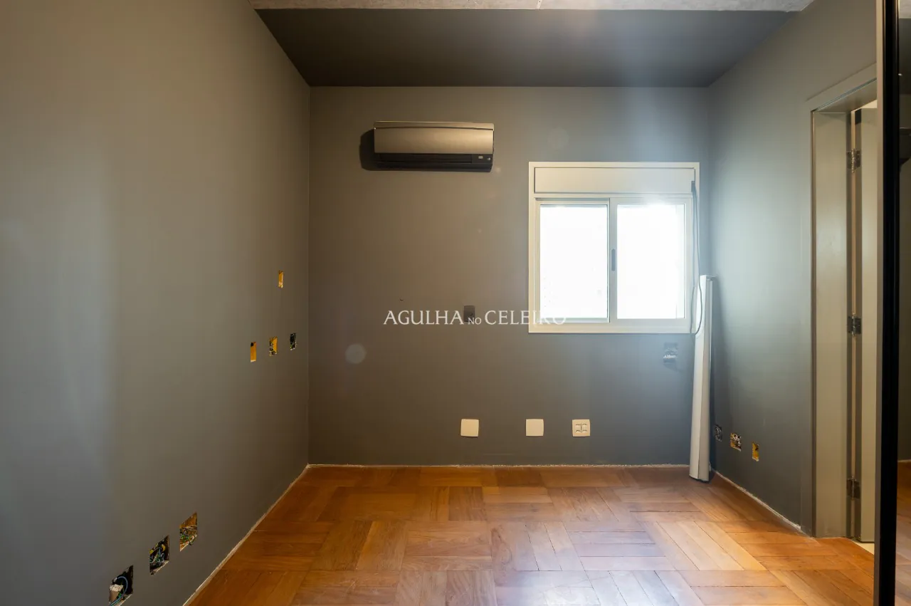 Apartamento reformado com ótima planta à venda no Paraíso. – 19655