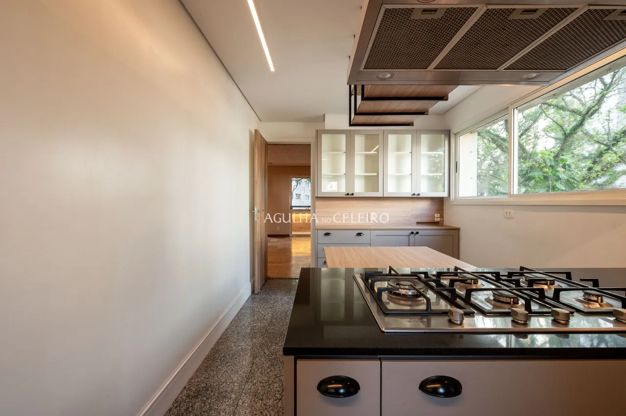 Apartamento reformado com ótima planta à venda no Paraíso. – 19655