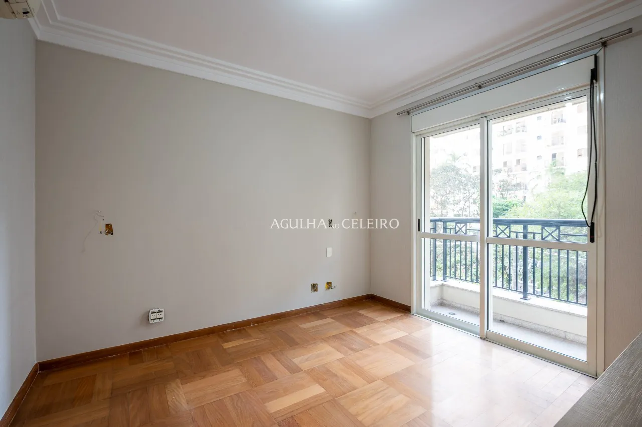 Apartamento reformado com ótima planta à venda no Paraíso. – 19655