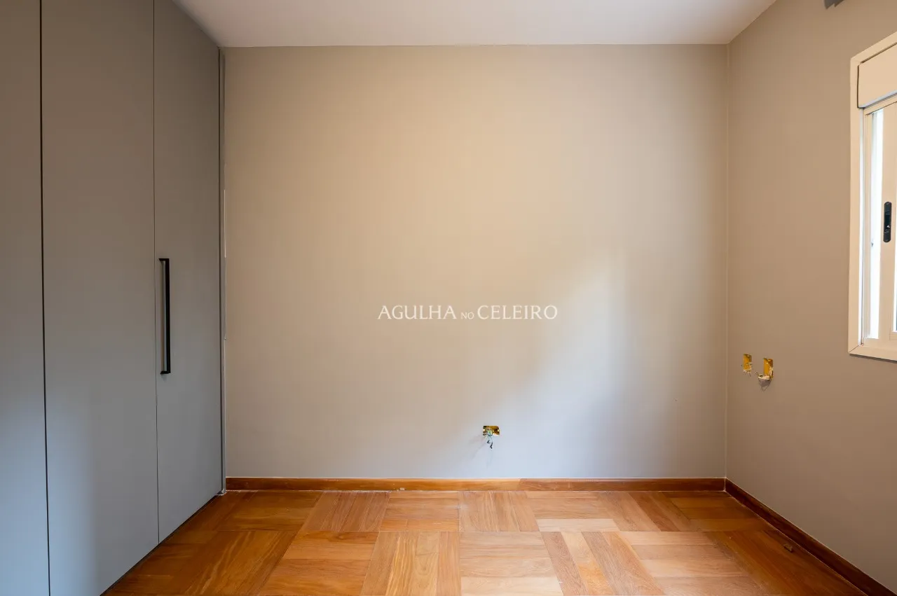 Apartamento reformado com ótima planta à venda no Paraíso. – 19655