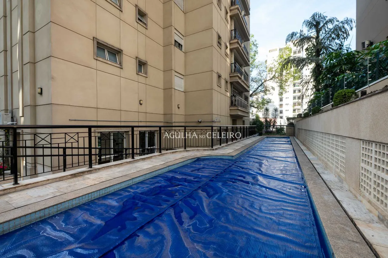 Apartamento reformado com ótima planta à venda no Paraíso. – 19655