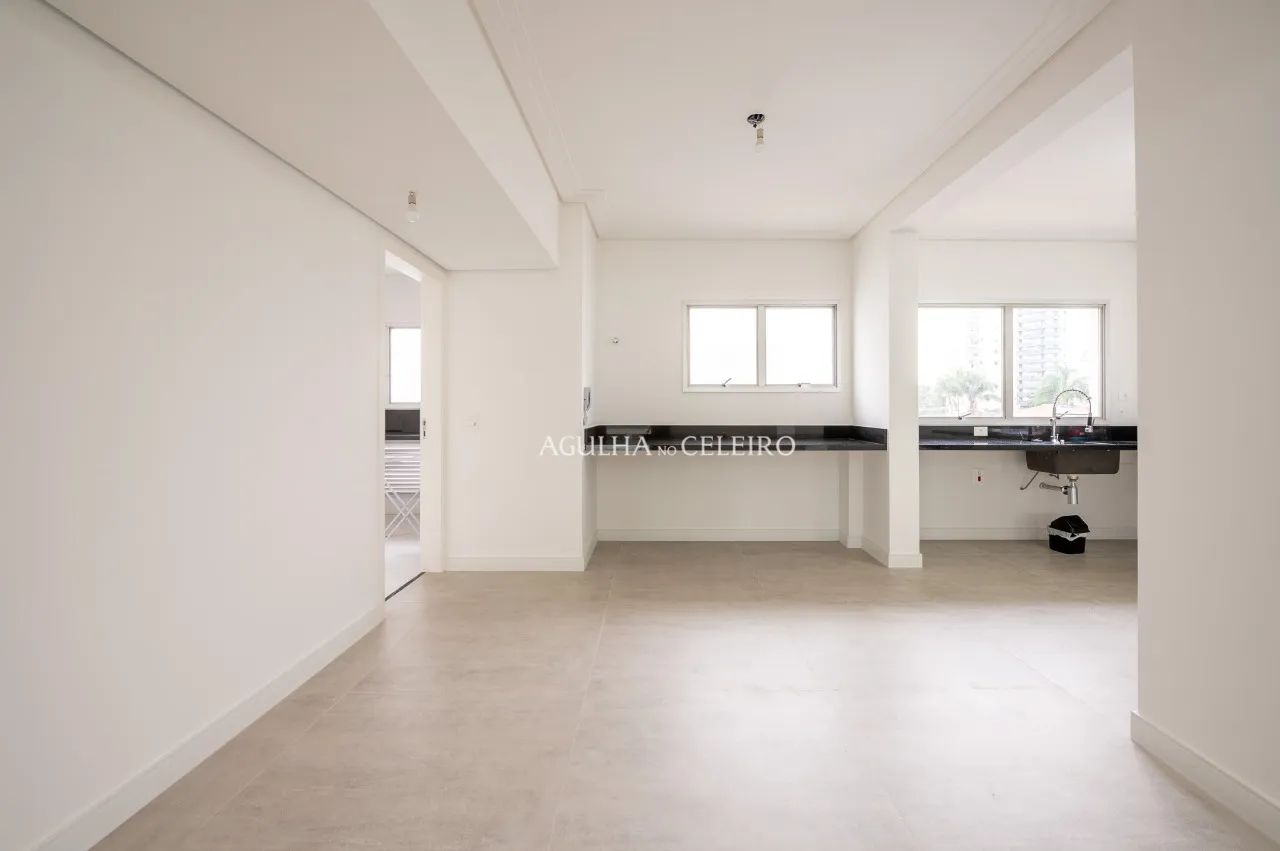 Apartamento totalmente reformado em prédio icônico no coração do Campo Belo – 19898