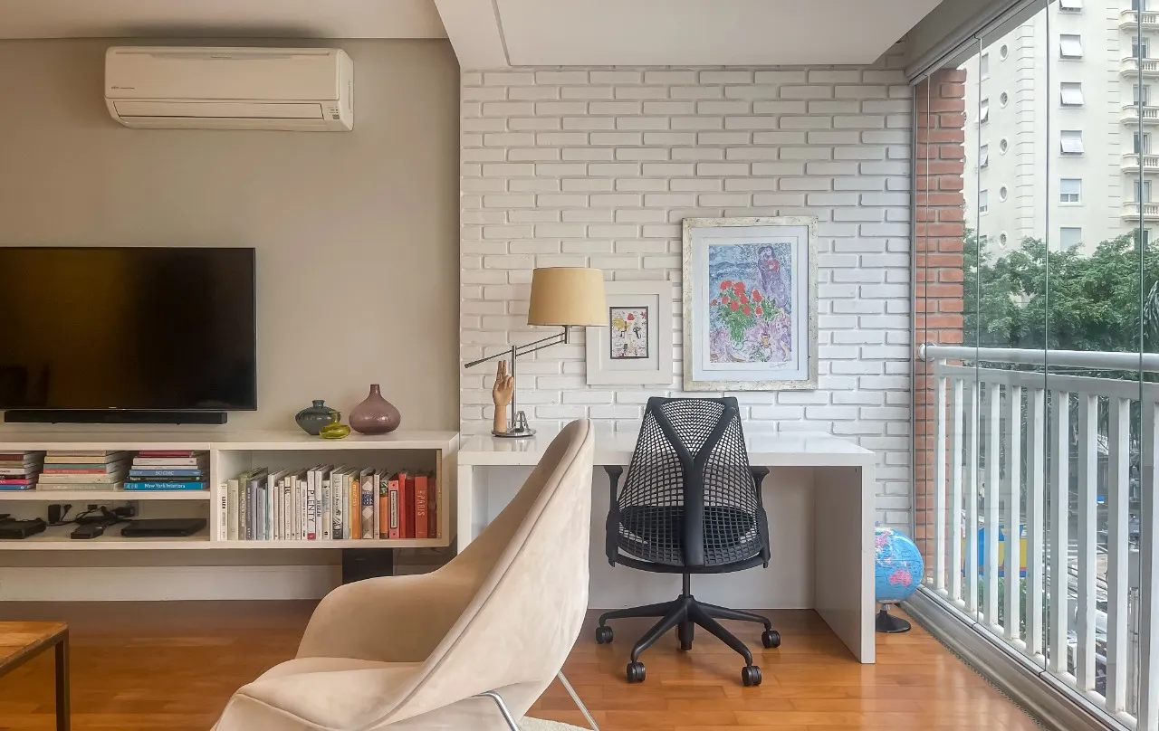 Apartamento reformado, com marcenaria impecável e ambientes iluminados, no Jardim Paulista. – 19921