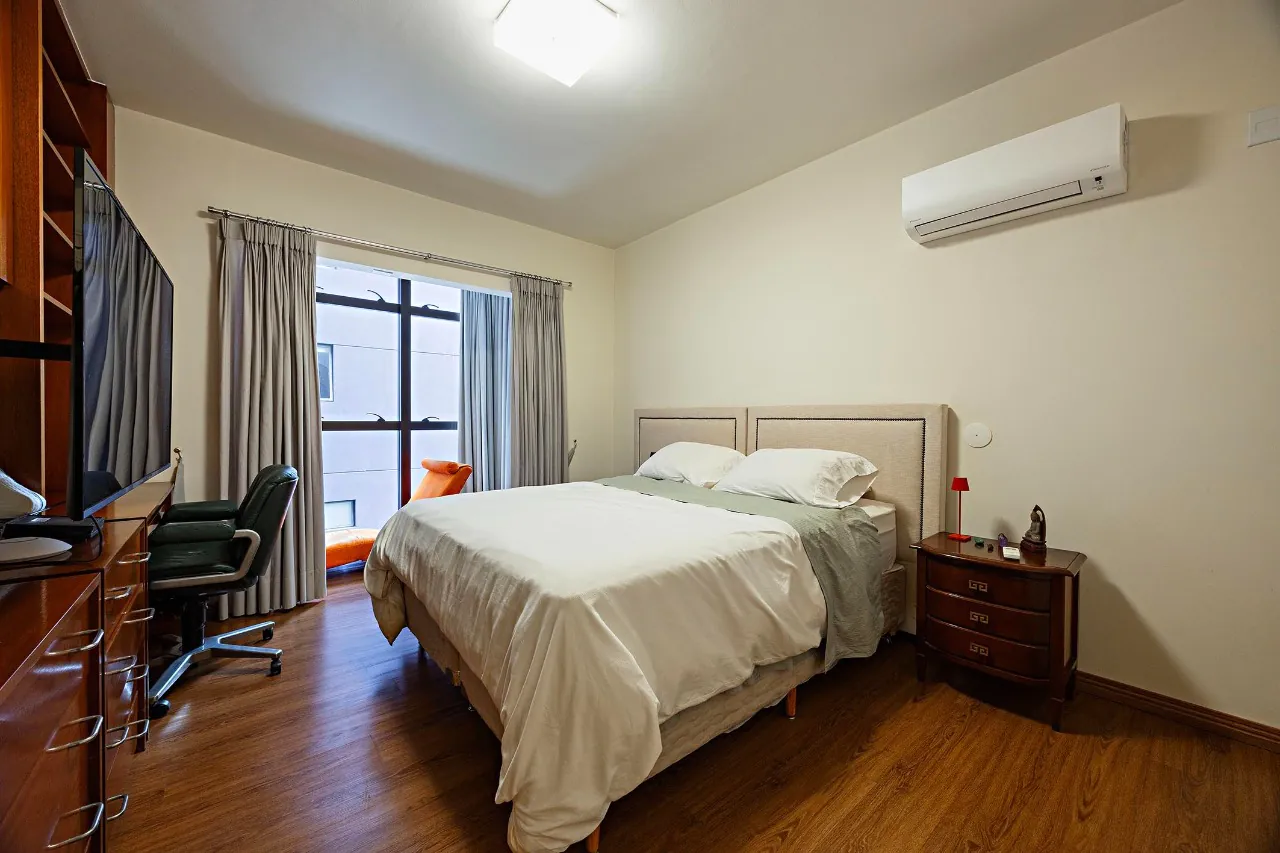 Apartamento com vista para a copa das árvores. – 19931