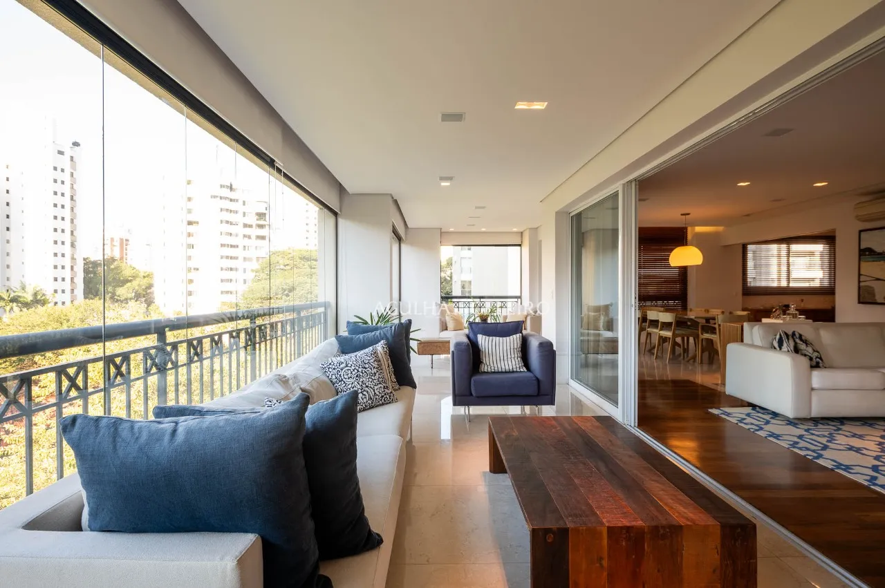 Apartamento com planta generosa na melhor rua à venda no Campo Belo. – 19941